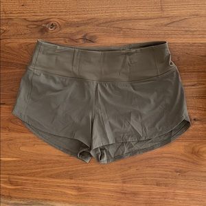 NWOT lululemon speed up short hi rise army green